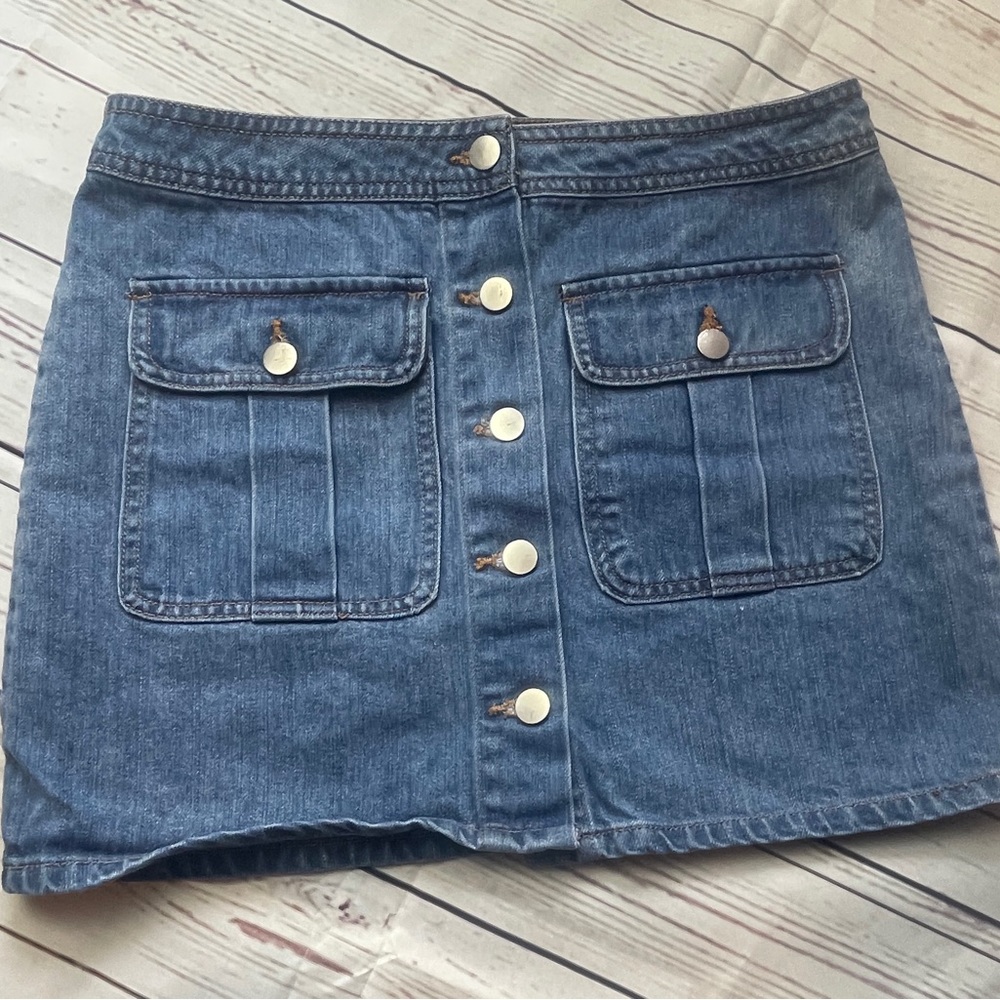 Forever 21 Blue Denim Mini Skirt medium
